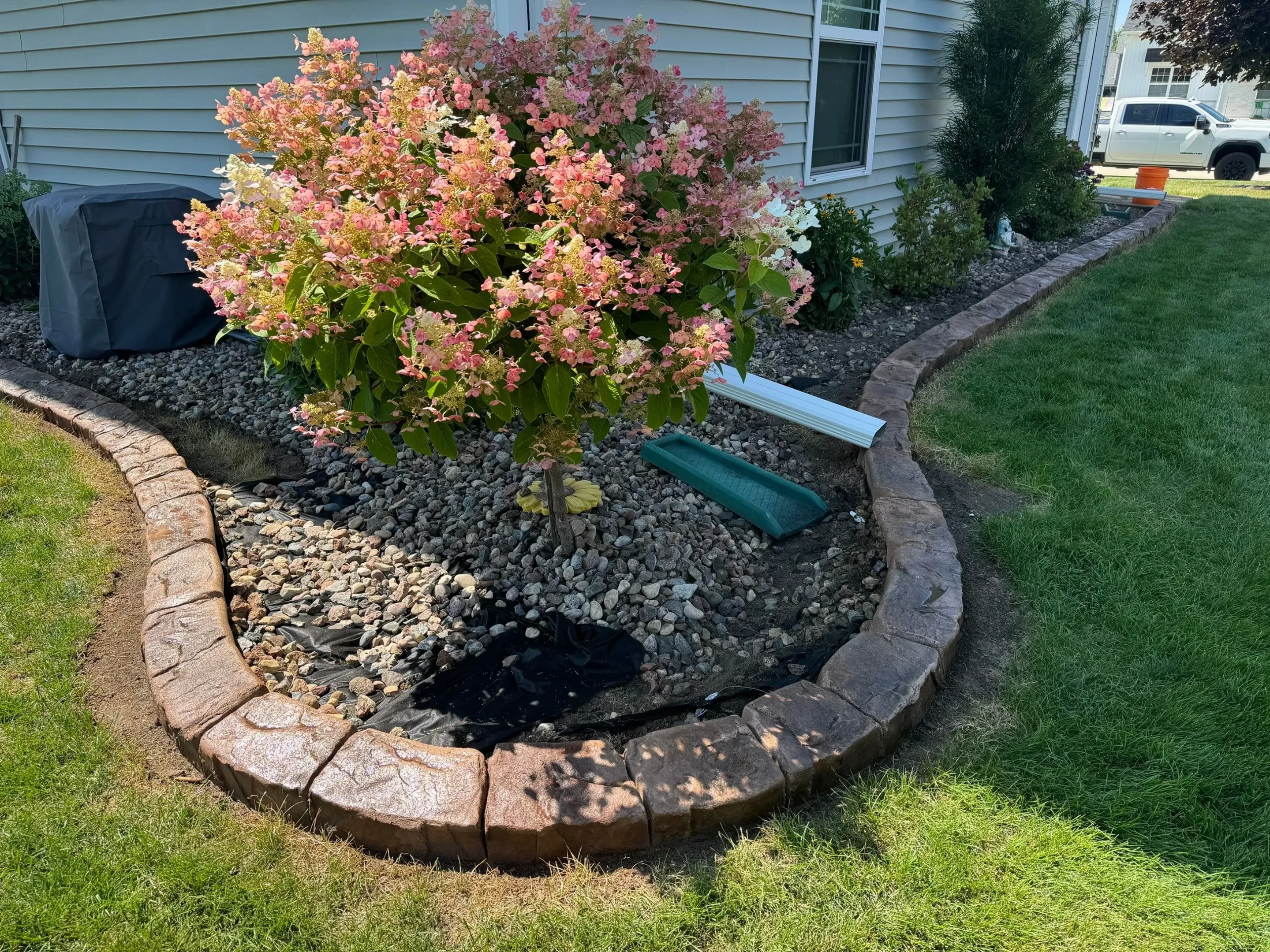 Decorative Natural Stone Curb in Angola