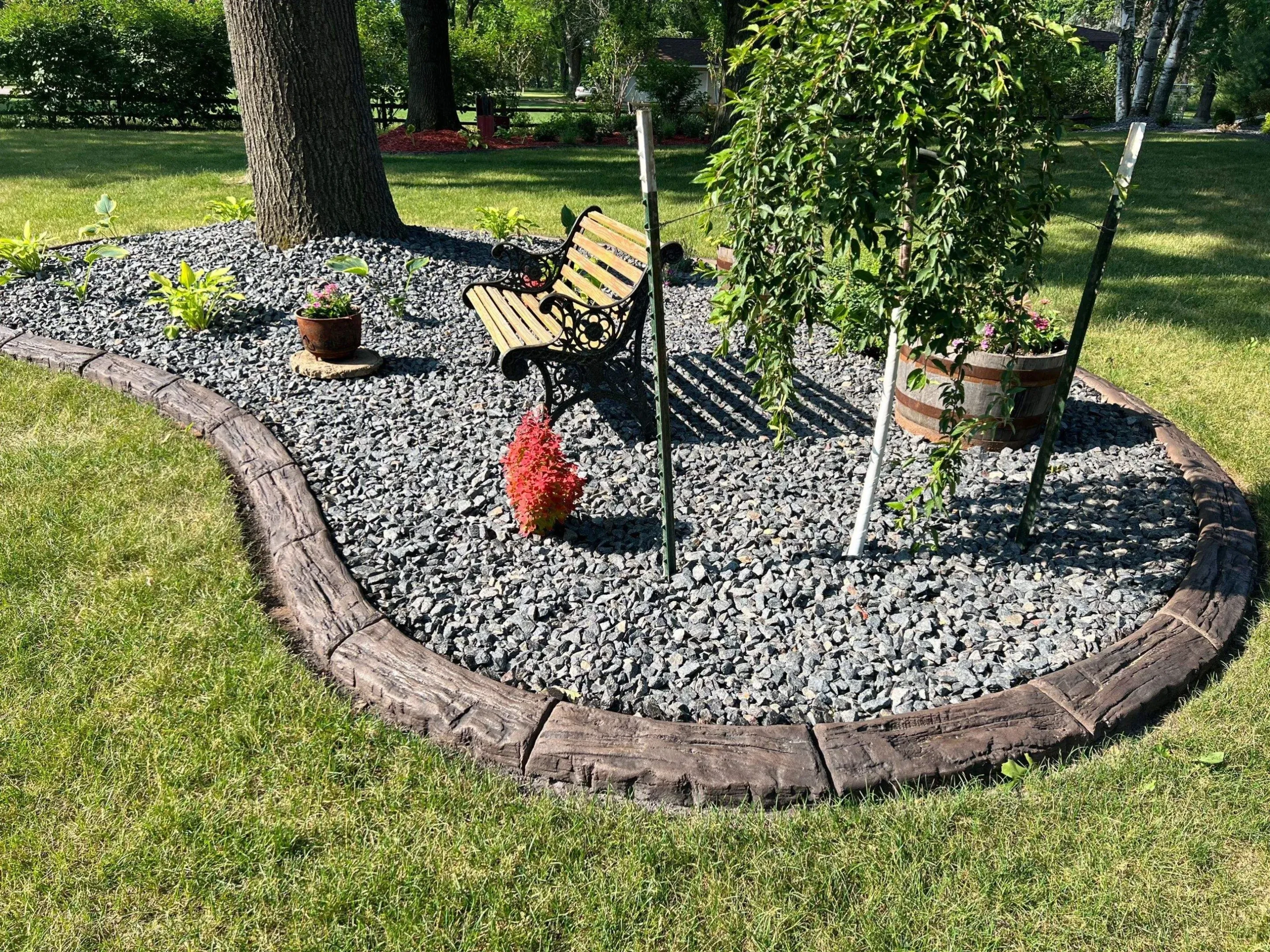 Professional landscape curbing Professional landscape curbing